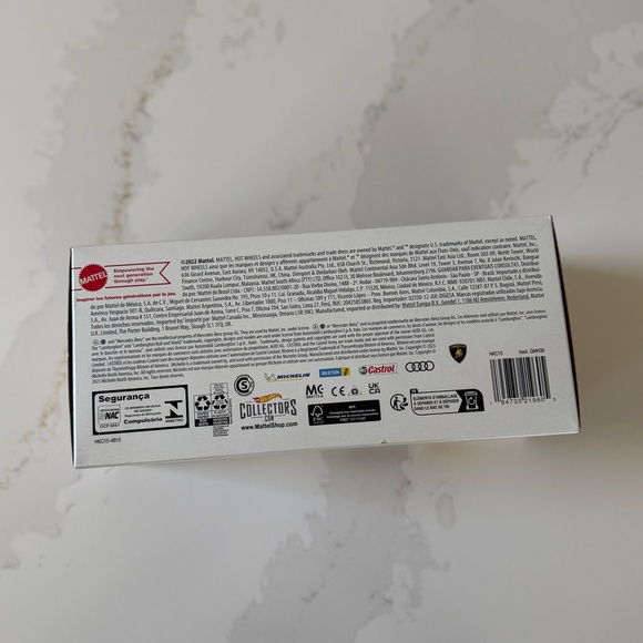 Hot Wheels 2023 Premium Set Track Day Euro Hauler Audi Lamborghini Set - Picture 4 of 6